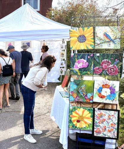 Eunice-and-Ellies-booths-2025